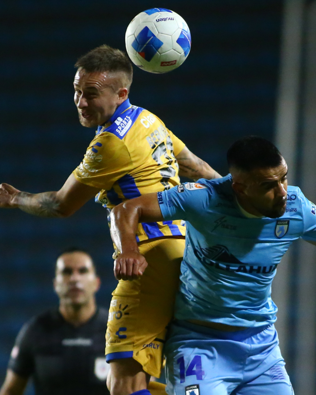 Everton superó con lo justo a Iquique y se aleja del fondo