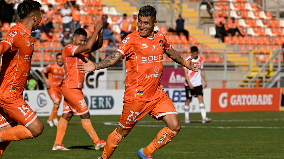 Cobreloa volvió a los triunfos en un partidazo ante Curicó Unido en Calama