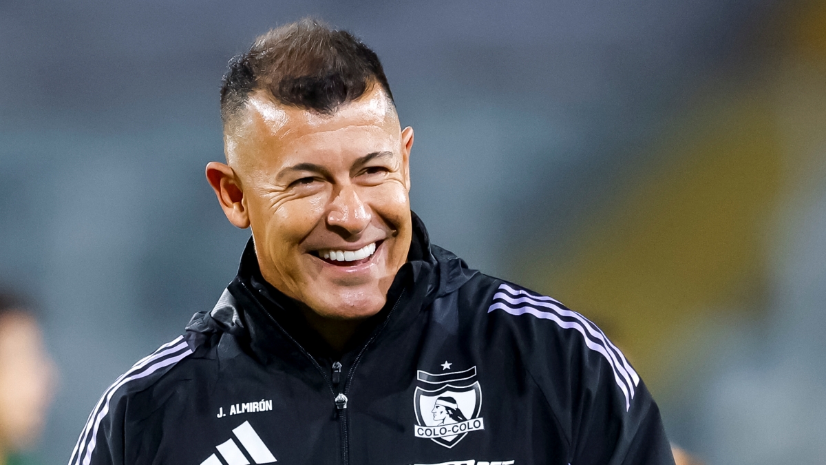 ¡Vuelve para el clásico con U Católica! Almirón respira en Colo Colo tras semanas de incertidumbre