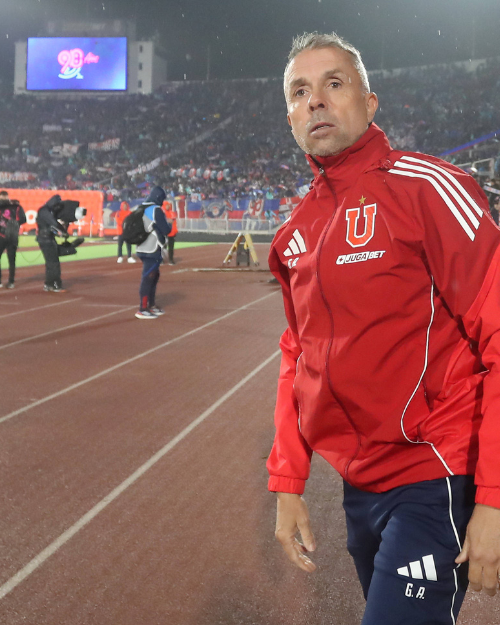 “Vamos a superar a Colo Colo en todo”: El desafiante mensaje de Gustavo Álvarez