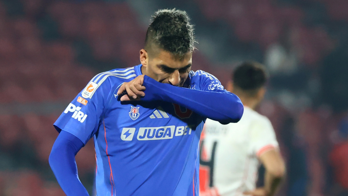 ¿Qué pasa con Leandro Fernández? Revelan la situación del atacante en U de Chile