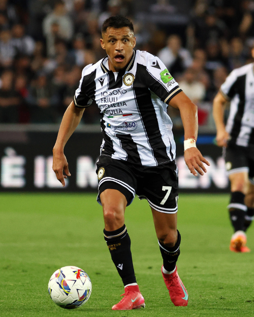 El inesperado giro de Alexis que remece el mercado de pases en Europa