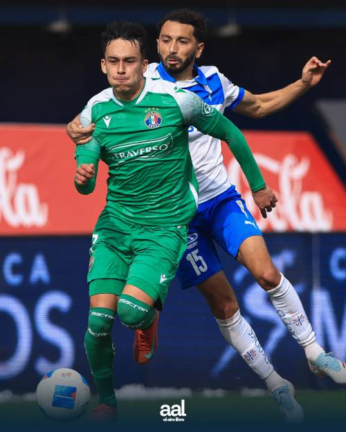 “Se acerca de forma desafiante”: Informe arbitral pone contra las cuerdas a figura de U Católica