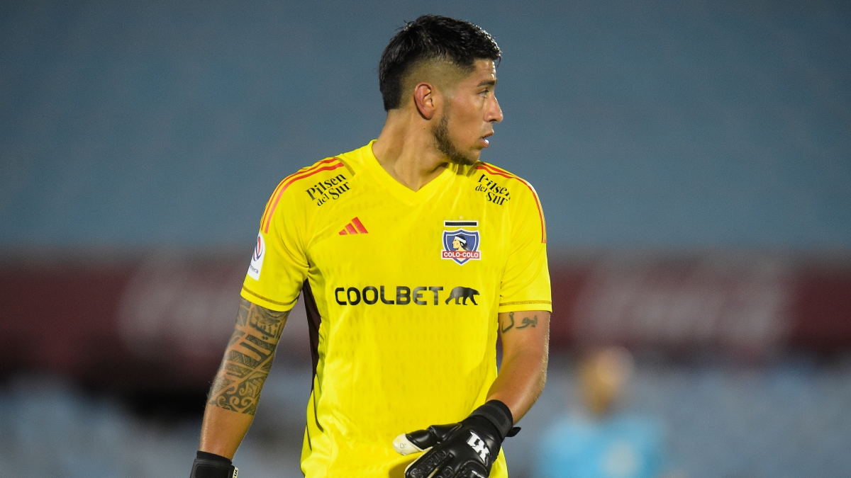 “Si lo necesitan el viernes…”: Colo Colo admite que ahora sí Cortés podría partir a Peñarol