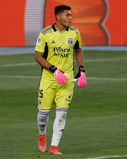 Postulan al próximo dueño del arco de Colo Colo: “Es joven y no tiene techo”