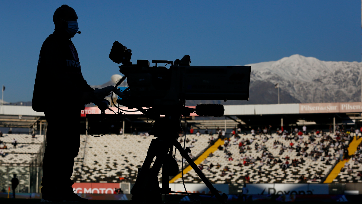 Torneos cortos, playoffs y una Supercopa de cuatro equipos: la polémica fórmula que estudia la ANFP para saldar millonaria deuda con TNT