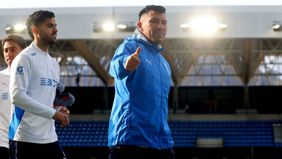 No todo es tan malo: En U Católica tienen un gran motivo para sonreír tras la suspensión del duelo con Ñublense