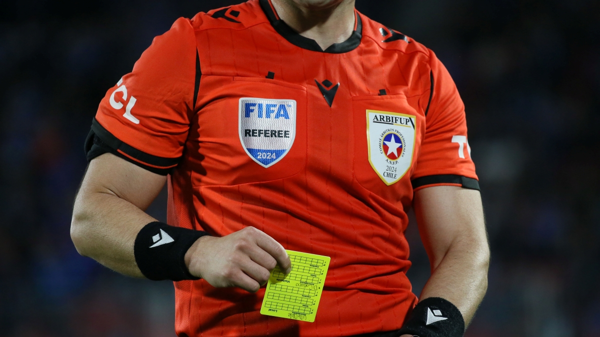 Comisión de Árbitros deja fuera a dos jueces tras polémicas en la fecha 18 del Campeonato Nacional