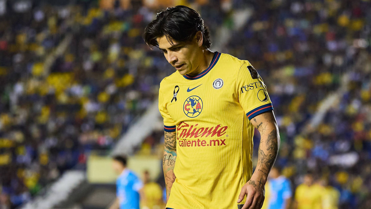 Víctor Dávila vive un calvario en México: ahora los hinchas del América le ponen la lápida