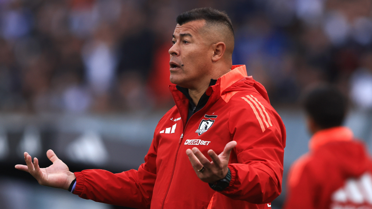 Colo Colo rompe el silencio tras la amenaza de la Garra Blanca contra Jorge Almirón