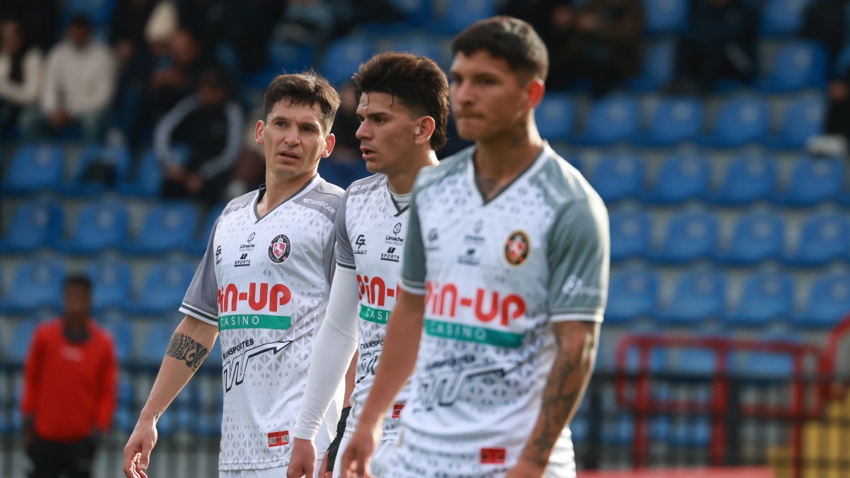 Limache fue arrasado por Huachipato y sigue complicado con el descenso