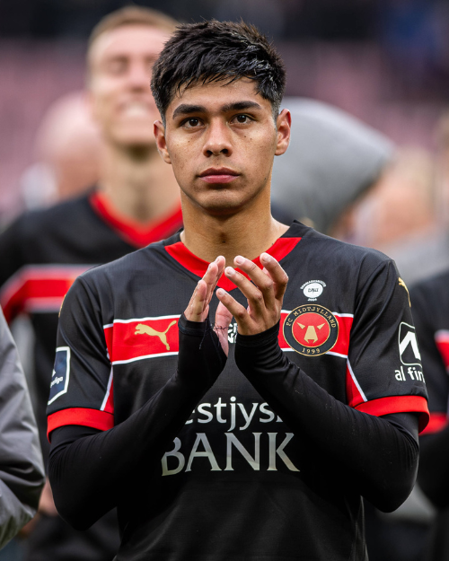 Otra vez figura: Dario Osorio marcó y asistió en triunfo del Midtjylland