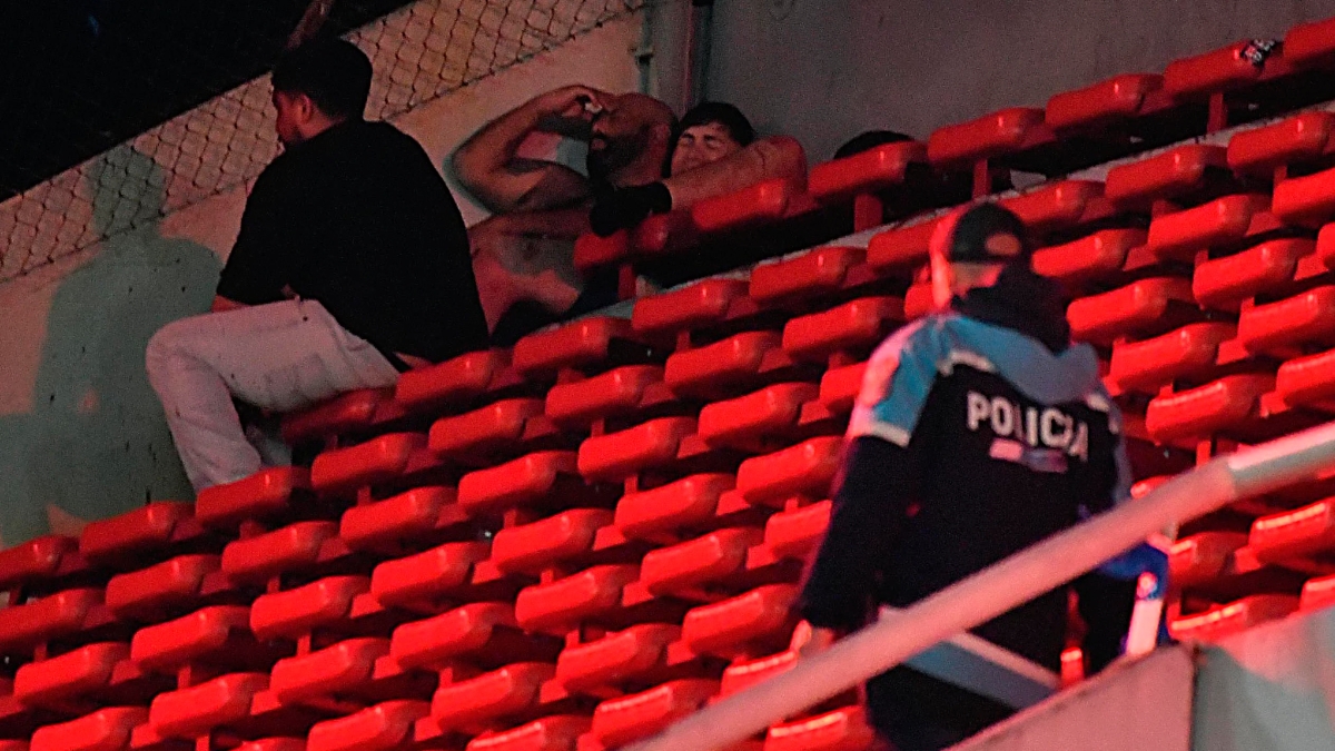 Testimonio de vecina expuso la brutalidad policial contra hinchas de la U de Chile en Avellaneda