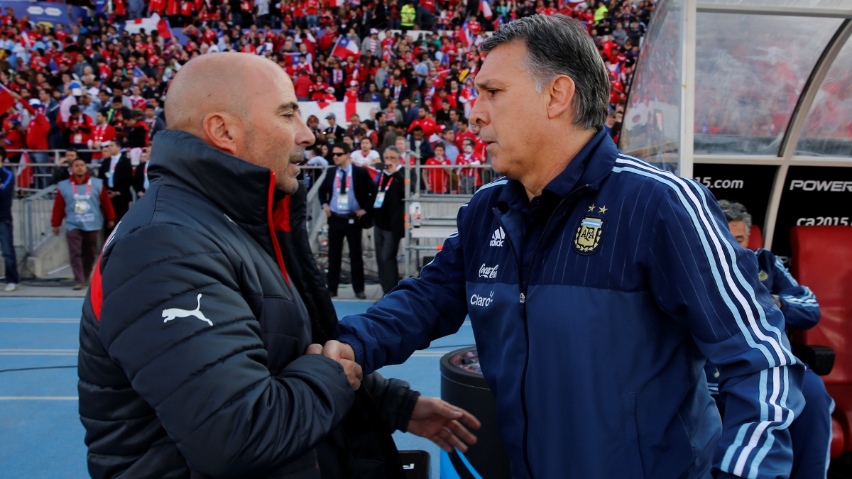 Colo Colo prepara un golpe: el DT con pasado en selecciones y clubes top que suena en el Monumental