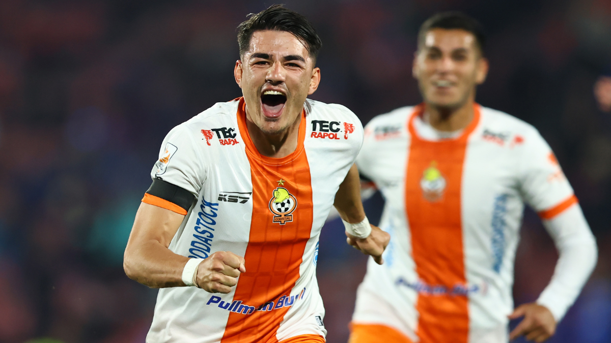 Cobresal superó a U La Calera y se mete en la lucha por las copas internacionales