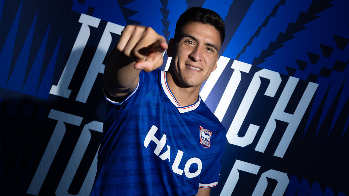 Marcelino Núñez fue oficializado como nuevo refuerzo del archirrival de Norwich City