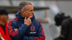“Está muerto para mí”: Periodista argentino rompe amistad con técnico de U de Chile tras fallo de Conmebol