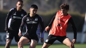 El prometedor delantero extranjero que gana espacio con Fernando Ortiz en Colo Colo