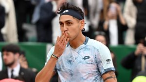 Se bajó de Copa Davis y ahora está en la final de Chengdú: Tabilo recupera su nivel en China