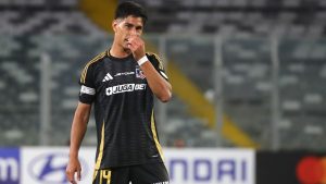 El dilema que le genera a Colo Colo la inminente titularidad de Salomón Rodríguez