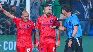 ¿Era penal para U de Chile? La polémica jugada que encendió el duelo ante Alianza Lima