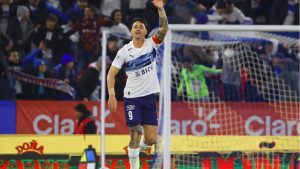 Fernando Zampedri pone la inquietud en U Católica al demorar su renovación en el club