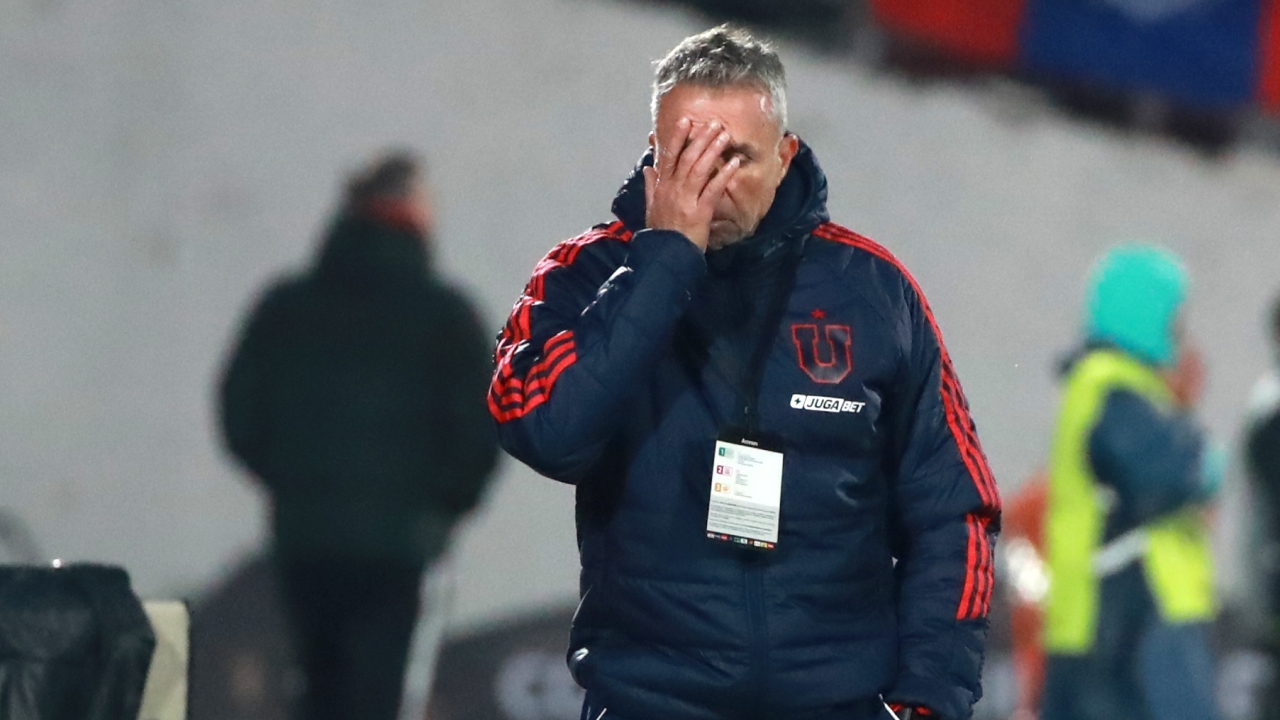Alarma en la U de Chile: Álvarez sufre con la baja de uno de sus referentes antes del duelo con Alianza