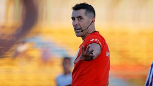 “Cobra penal po’, concha…”: defensor recibió duro castigo por insultar al árbitro