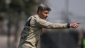 El primer apretón que tendrá Fernando Ortiz en Colo Colo