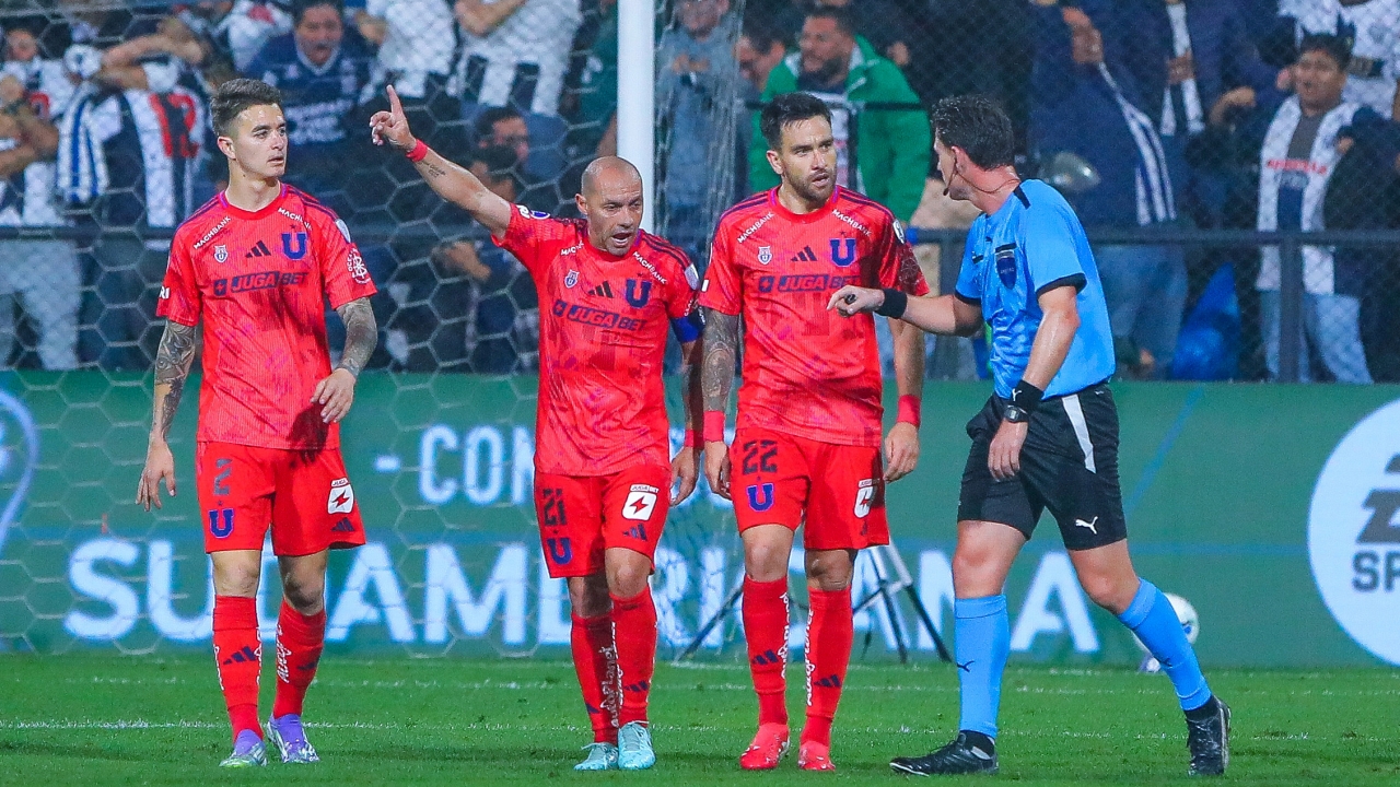 U de Chile le responde a Alianza Lima: denuncian hechos graves y exigen sanciones contra los peruanos