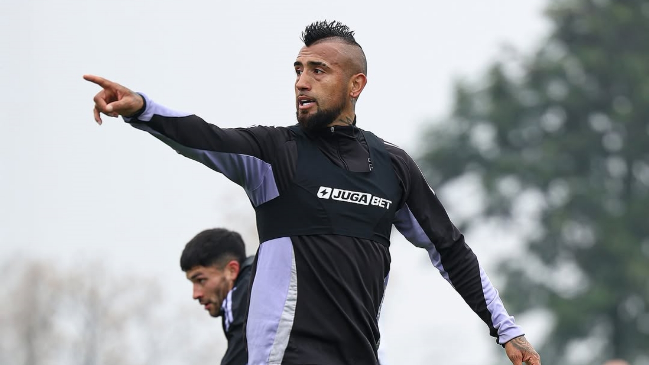 Las primeras alineaciones de Fernando Ortiz en Colo Colo revelan sorpresas inesperadas