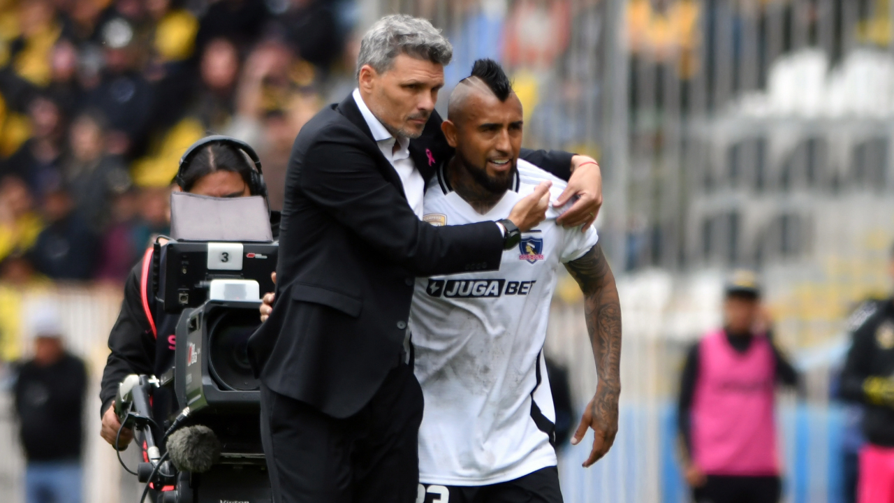 ¿Qué le pasó a Arturo Vidal? Colo Colo confirma baja del King para enfrentar a Ñublense