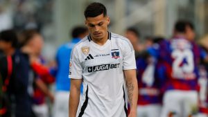 Colo Colo recibe duro castigo por los incidentes ante U Católica: el millonario monto que deberá pagar