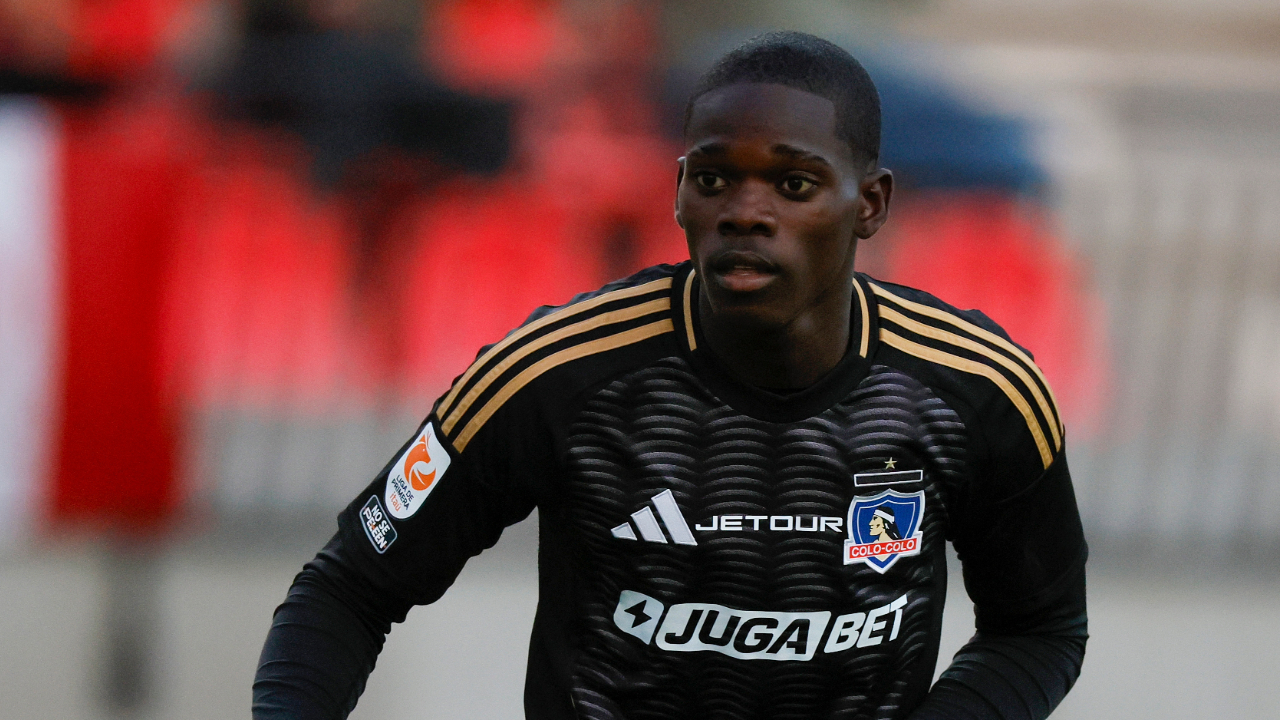 Indignación en Colo Colo: denuncian insultos racistas contra Manley Clerveaux en triunfo de la Sub 20