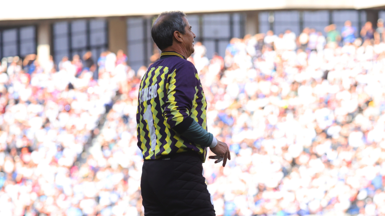 Alivio en la U Católica: confirman que Patricio Toledo será dado de alta