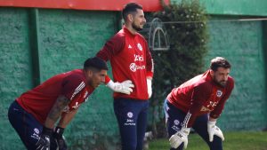 ¿Colo Colo prepara un golpe en el arco? El elegido para el 2026 sorprende a todos