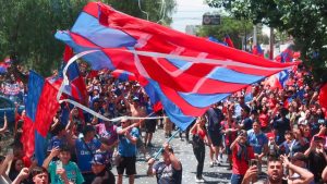 ¡Emoción total! Hinchas de la U de Chile sorprenden con inesperado gesto tras eliminación