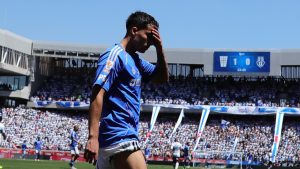 Assadi se dio un gusto en el Claro Arena que lo puede dejar fuera de la U de Chile por un semestre
