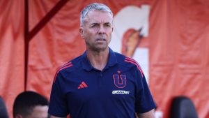 Gustavo Álvarez no deja nada al azar: inédita medida para evitar más lesiones en la U de Chile