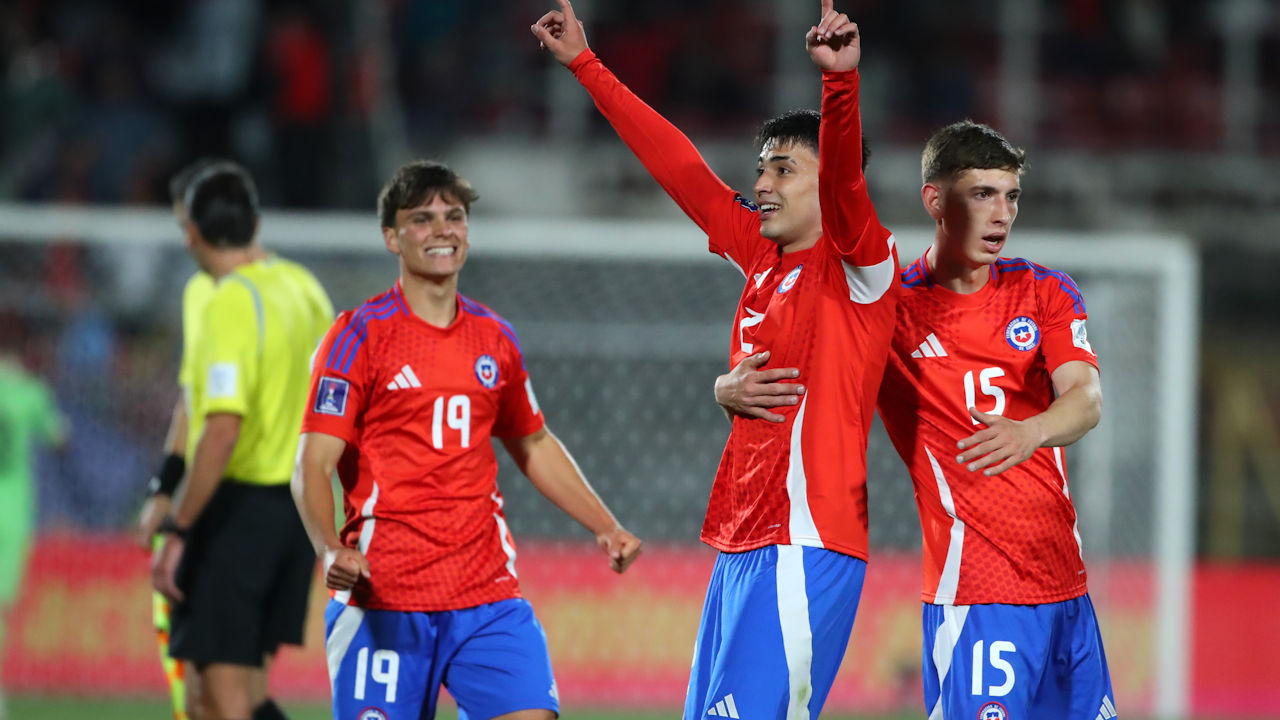 Es una de las mayores promesas del fútbol chileno y sorprende con el gigante en el que quiere jugar