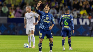 En Colo Colo hablan de un “9” que se acerca… pero algo se cruzó en el camino