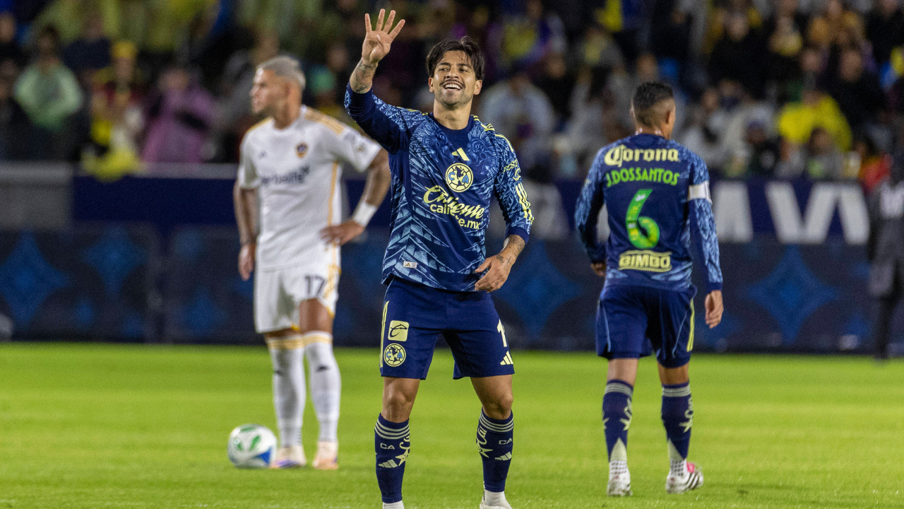 En Colo Colo hablan de un “9” que se acerca… pero algo se cruzó en el camino