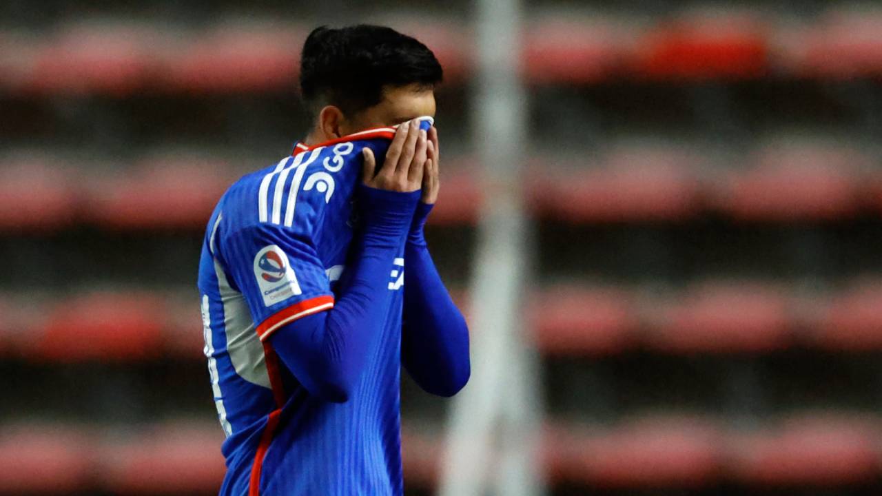 No tenía espacio en la U de Chile: cortado por Meneghini seguirá en Primera División