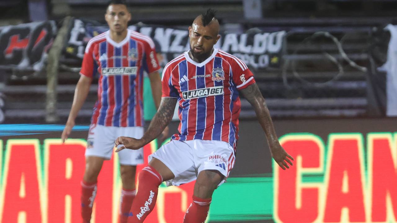 Noticias de Colo Colo hoy domingo 18 de enero: la formación para medirse a Alianza y la gran decisión de Blanco y Negro