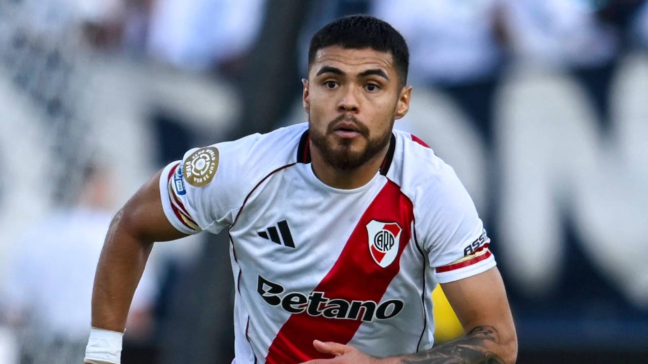 Paulo Díaz pierde terreno en Argentina: River Plate pone precio por el defensor chileno