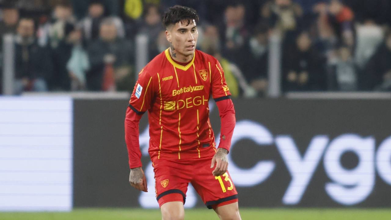 “Qué lástima el chileno”: Matías Pérez vivió un amargo debut ante Juventus en la Serie A