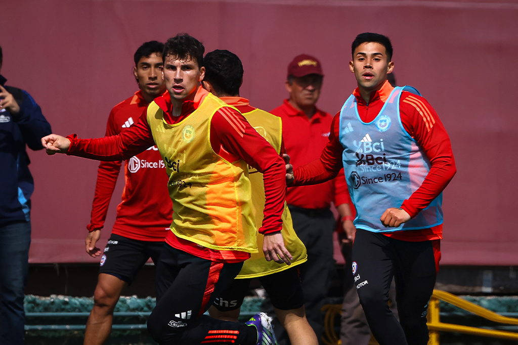 Lo buscan desde la Premier y la Serie A: El delantero chileno que podría dejar Brasil