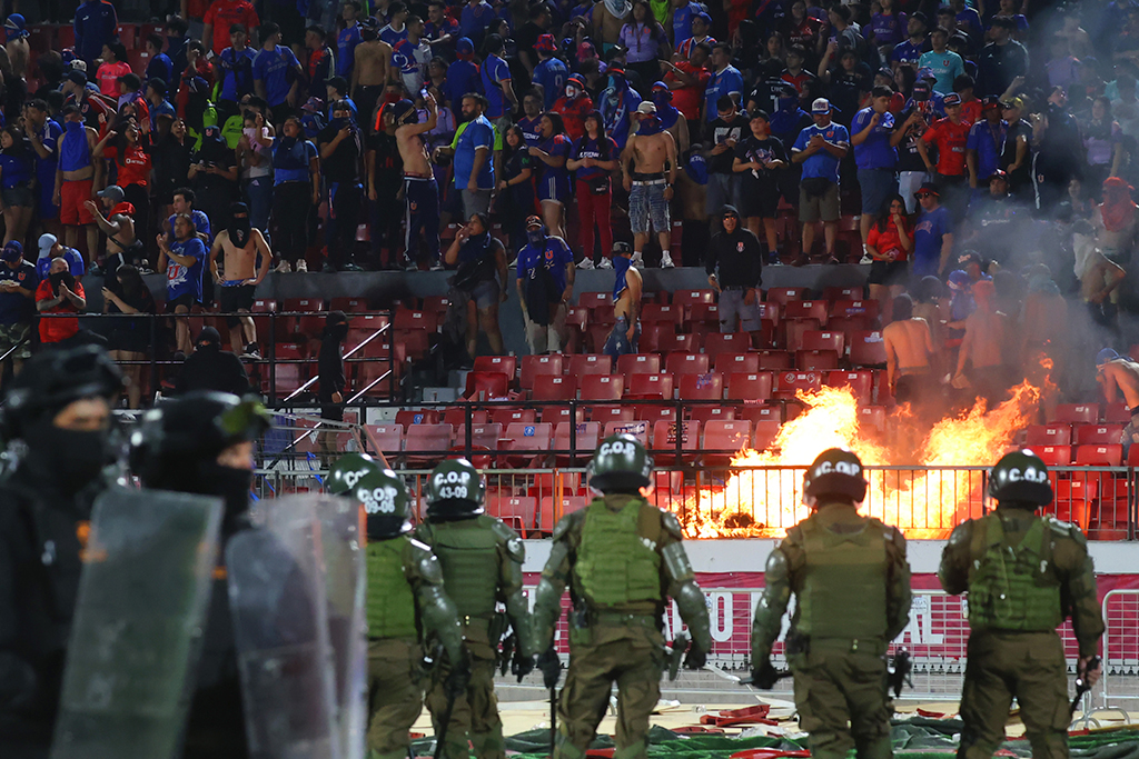 Reportan graves incidentes en el Estadio Nacional en el debut de U de Chile ante Audax Italiano