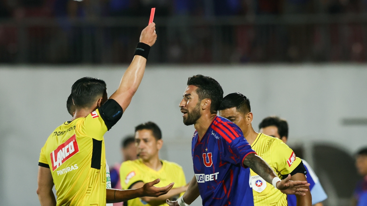 La U de Chile debutó entre rojas y caos: el detalle que desordenó su estreno ante Audax