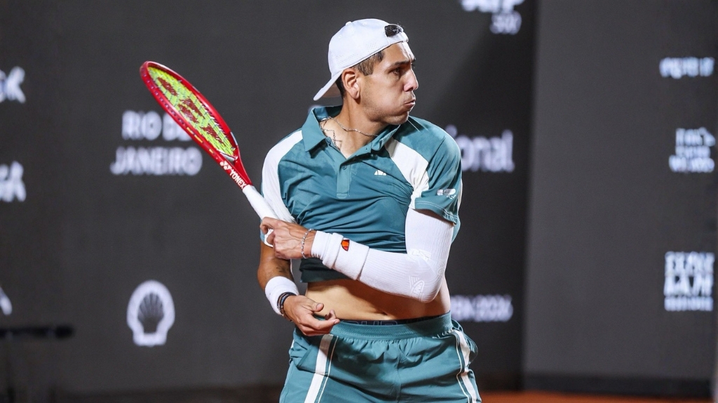 Alejandro Tabilo sobrevive a la lluvia y avanza a la semifinal del ATP 500 Río